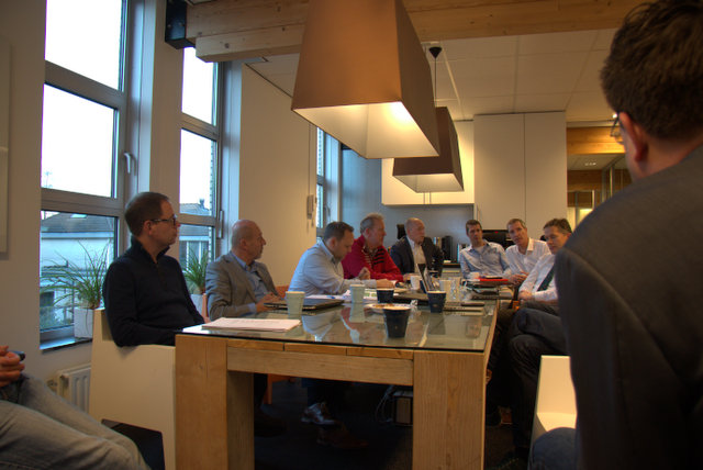 File:OIAm-meeting 2014-12-11.jpg